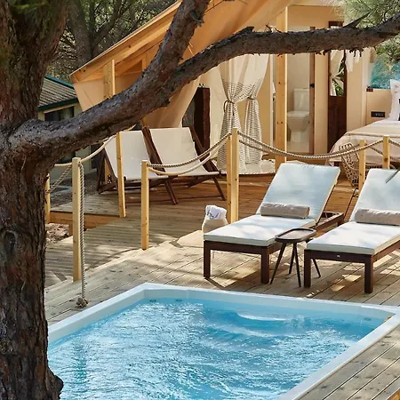 Abeille Maison Glamping Zlatni Rat -adults Only Bol