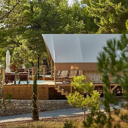 Abeille Maison Glamping Zlatni Rat -adults Only Luxusní stan Bol