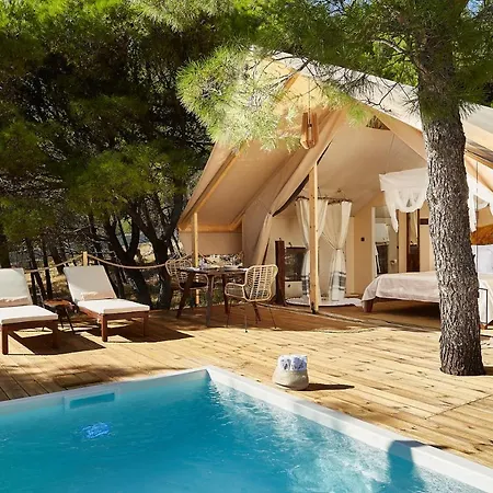 Abeille Maison Glamping Zlatni Rat -adults Only