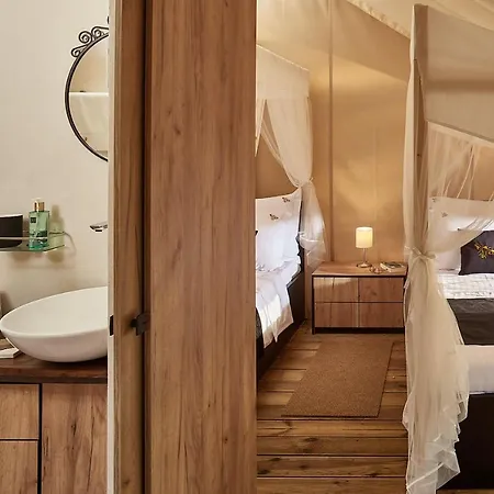 Abeille Maison Glamping Zlatni Rat -adults Only