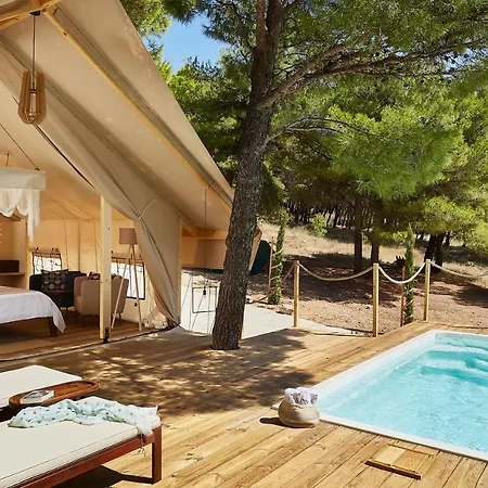 Abeille Maison Glamping Zlatni Rat -adults Only Bol
