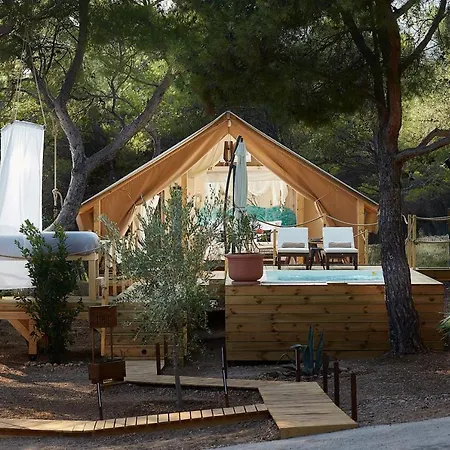 Abeille Maison Glamping Zlatni Rat -adults Only