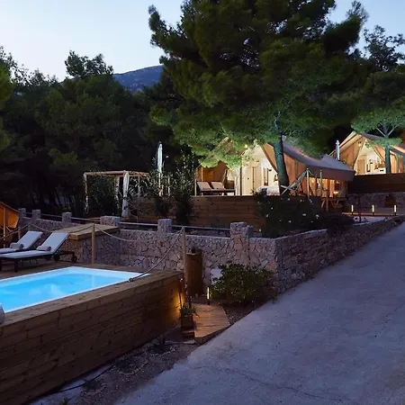 Luxury tent Abeille Maison Glamping Zlatni Rat -adults Only Bol